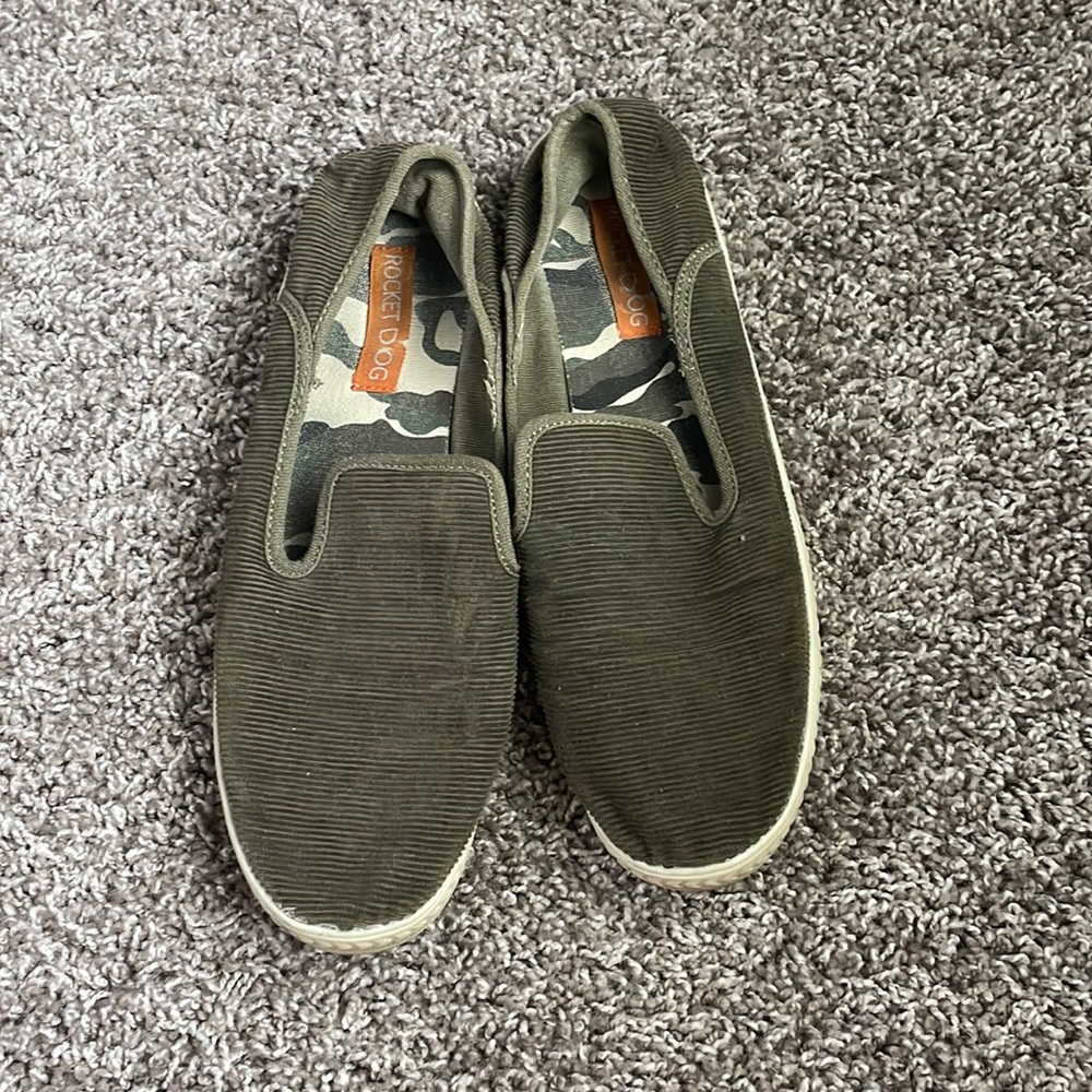 Rocket Dog Slip on Flats